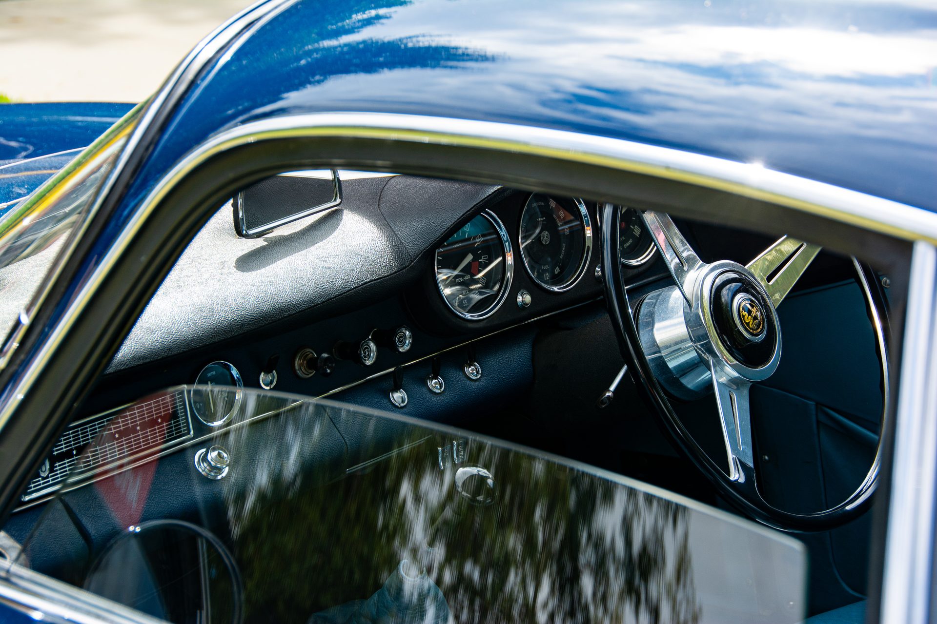 Blue classic — interior gauges