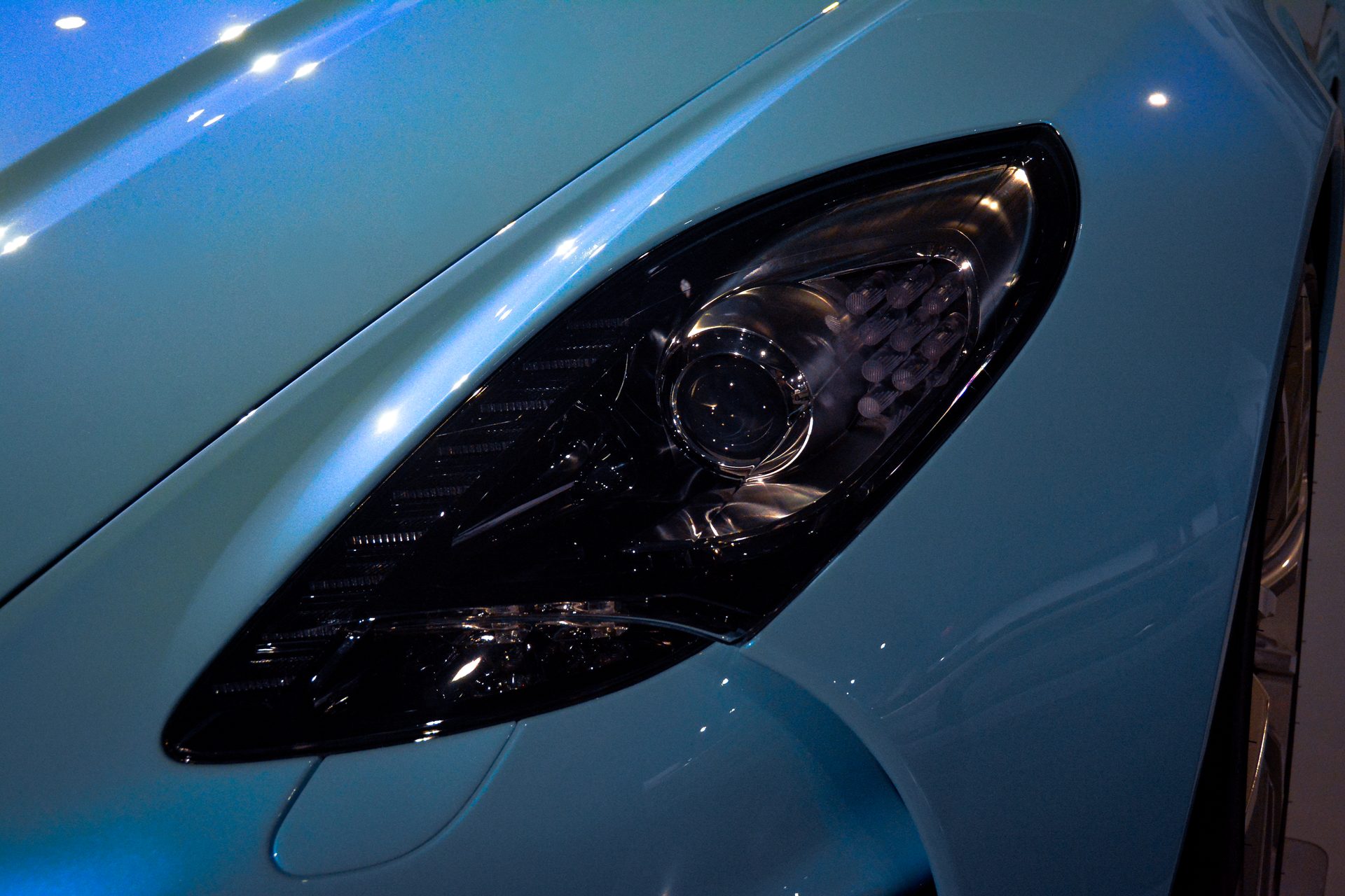 Maserati GranTurismo — headlight detail